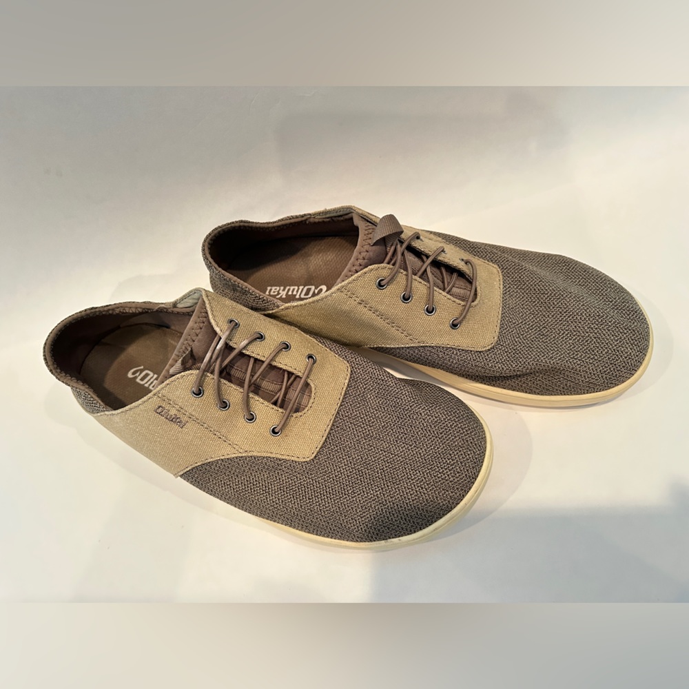 OluKai Mens Sneakers - Size 10